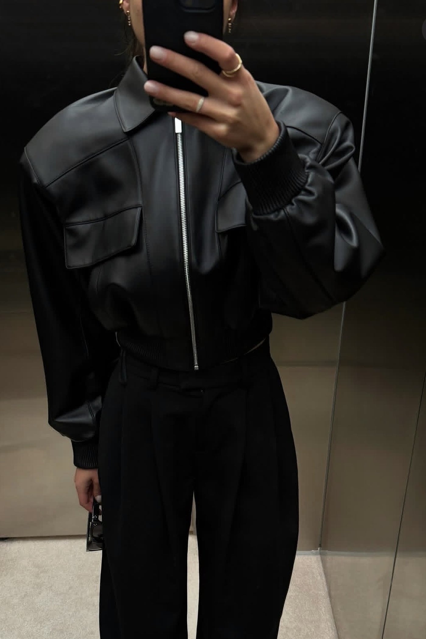 THE LEATHER AVIATOR JACKET
