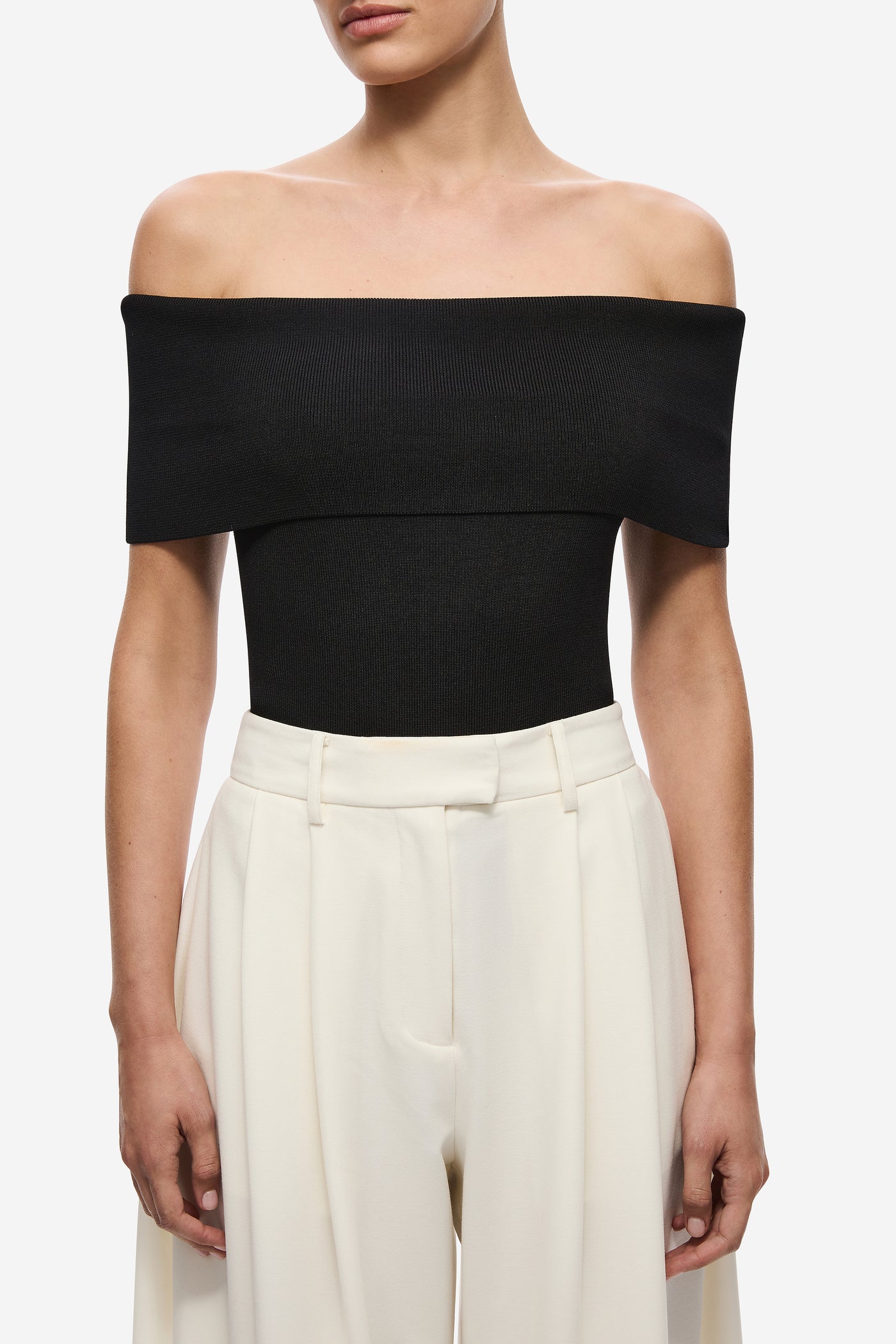 THE LINEAR COMPACT KNIT BODYSUIT