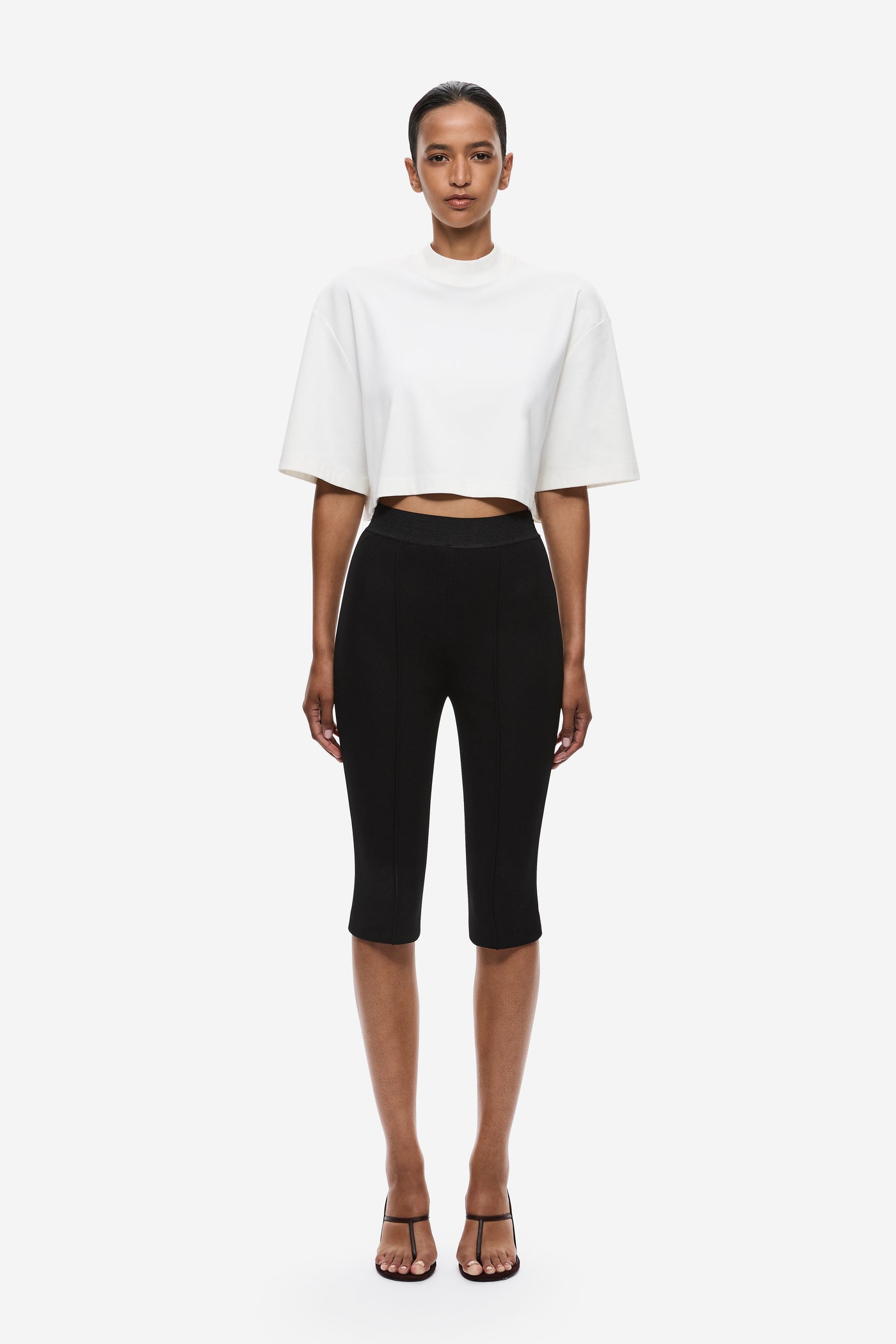 THE CREPE CAPRI PANT