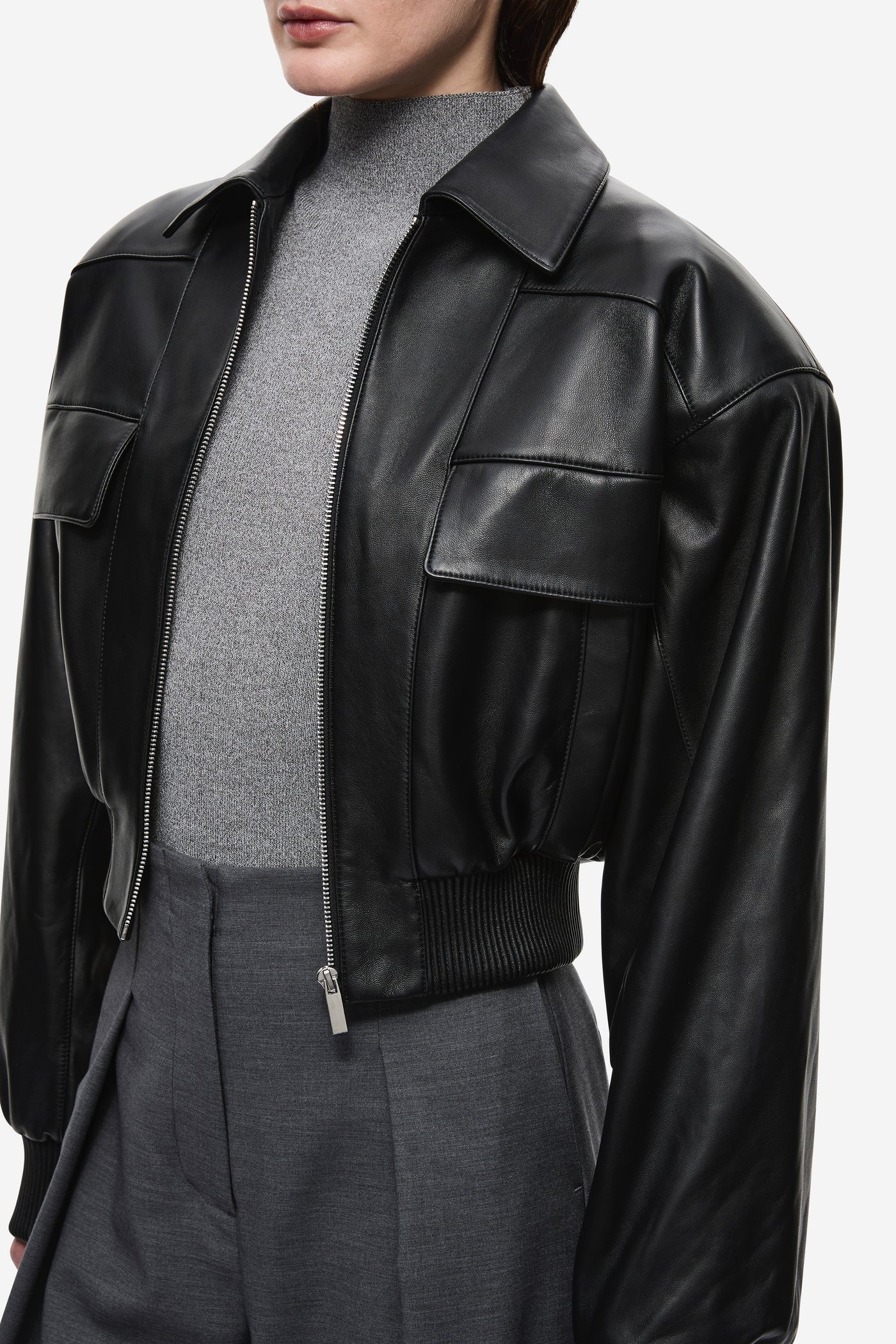 THE LEATHER AVIATOR JACKET