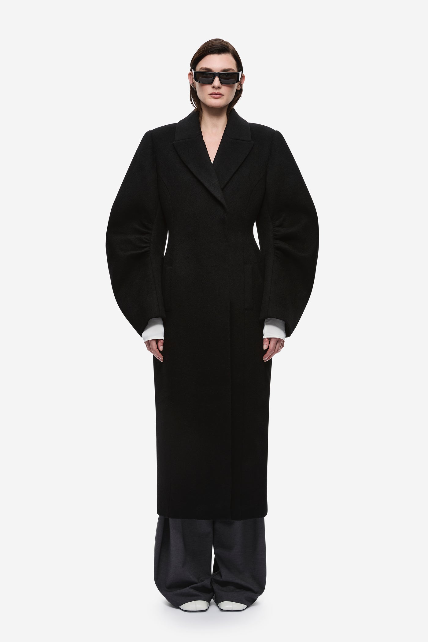 THE SCULPTED WOOL COAT