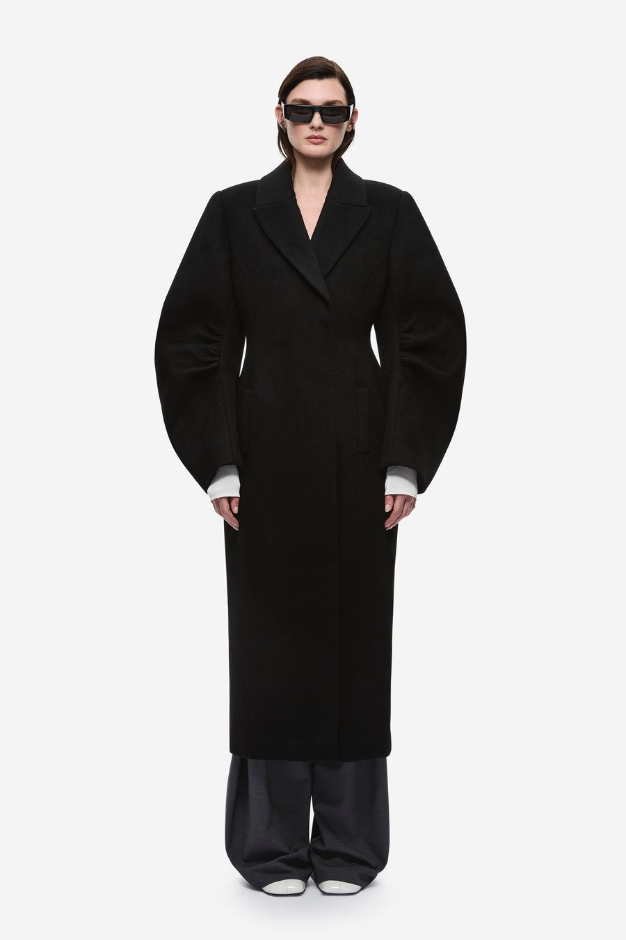 THE SCULPTED WOOL COAT