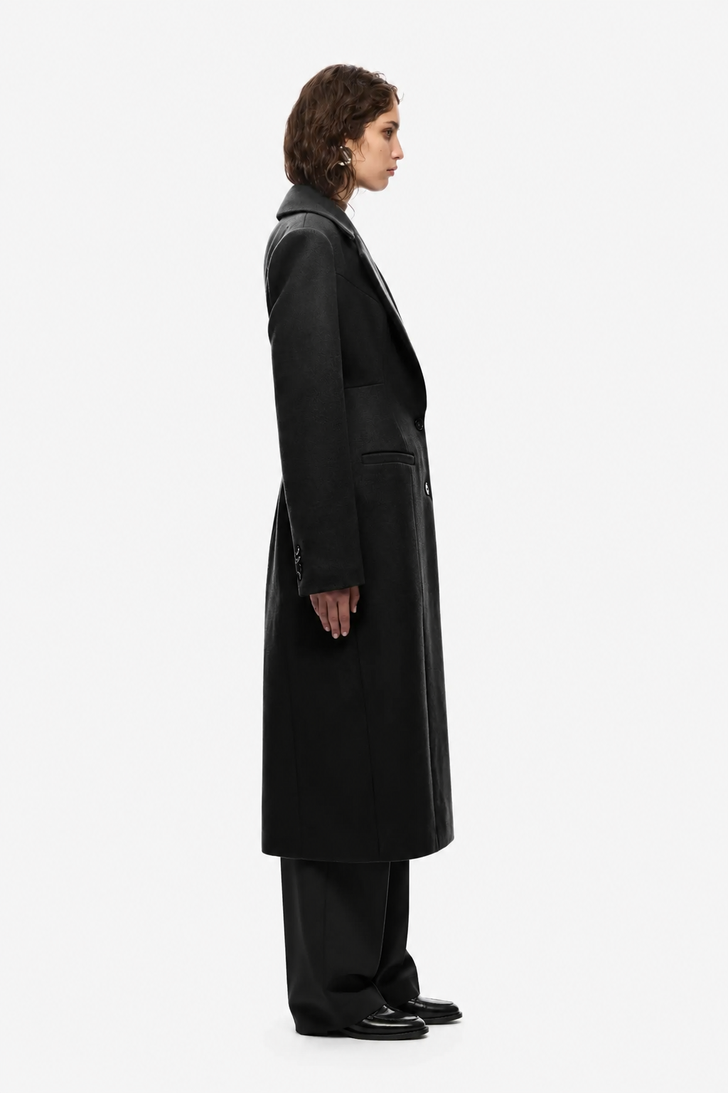 THE HOURGLASS COAT