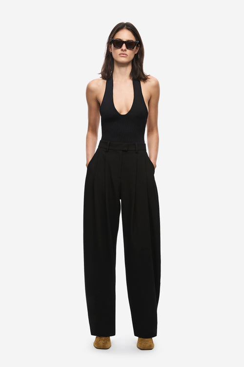 THE MEZZALUNA PLEATED BARREL LEG TROUSER