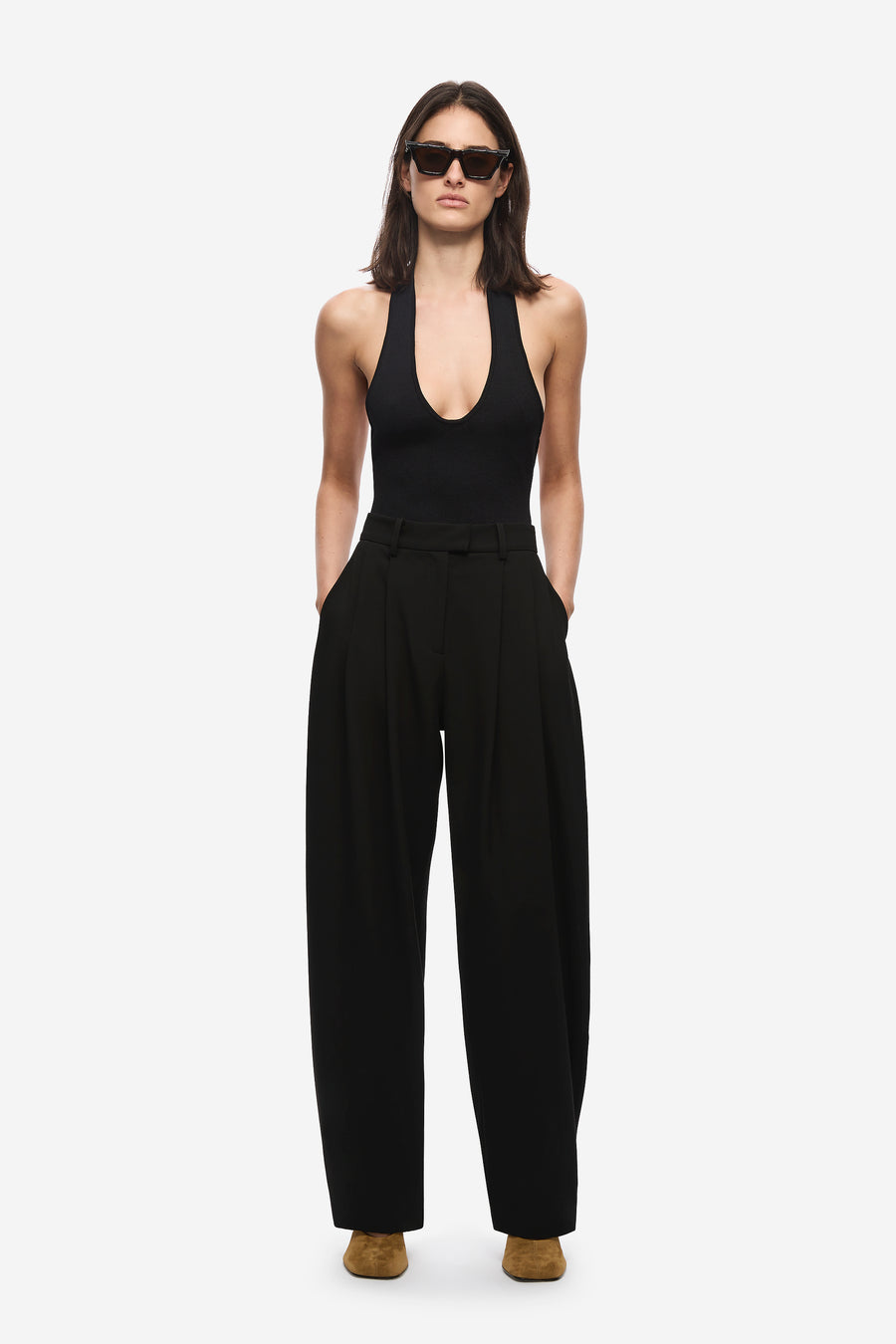 THE MEZZALUNA PLEATED BARREL LEG TROUSER