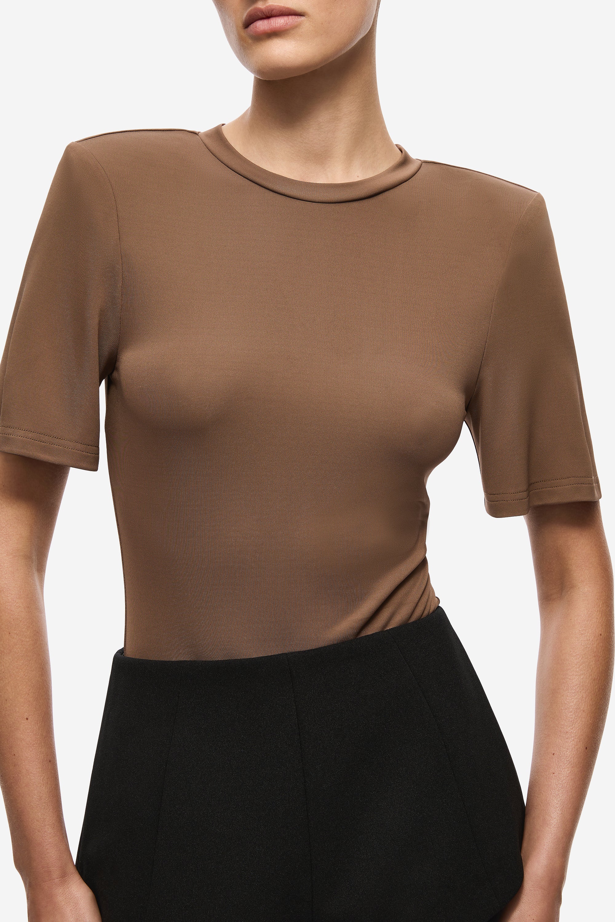THE MOJAVE CREPE MINI SHORT – MISHA