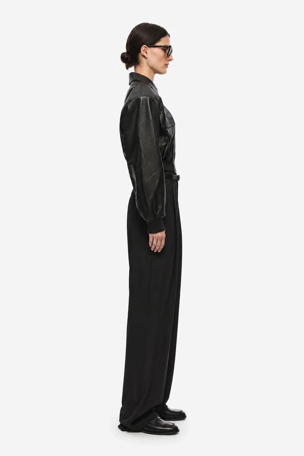 THE LEATHER AVIATOR JACKET