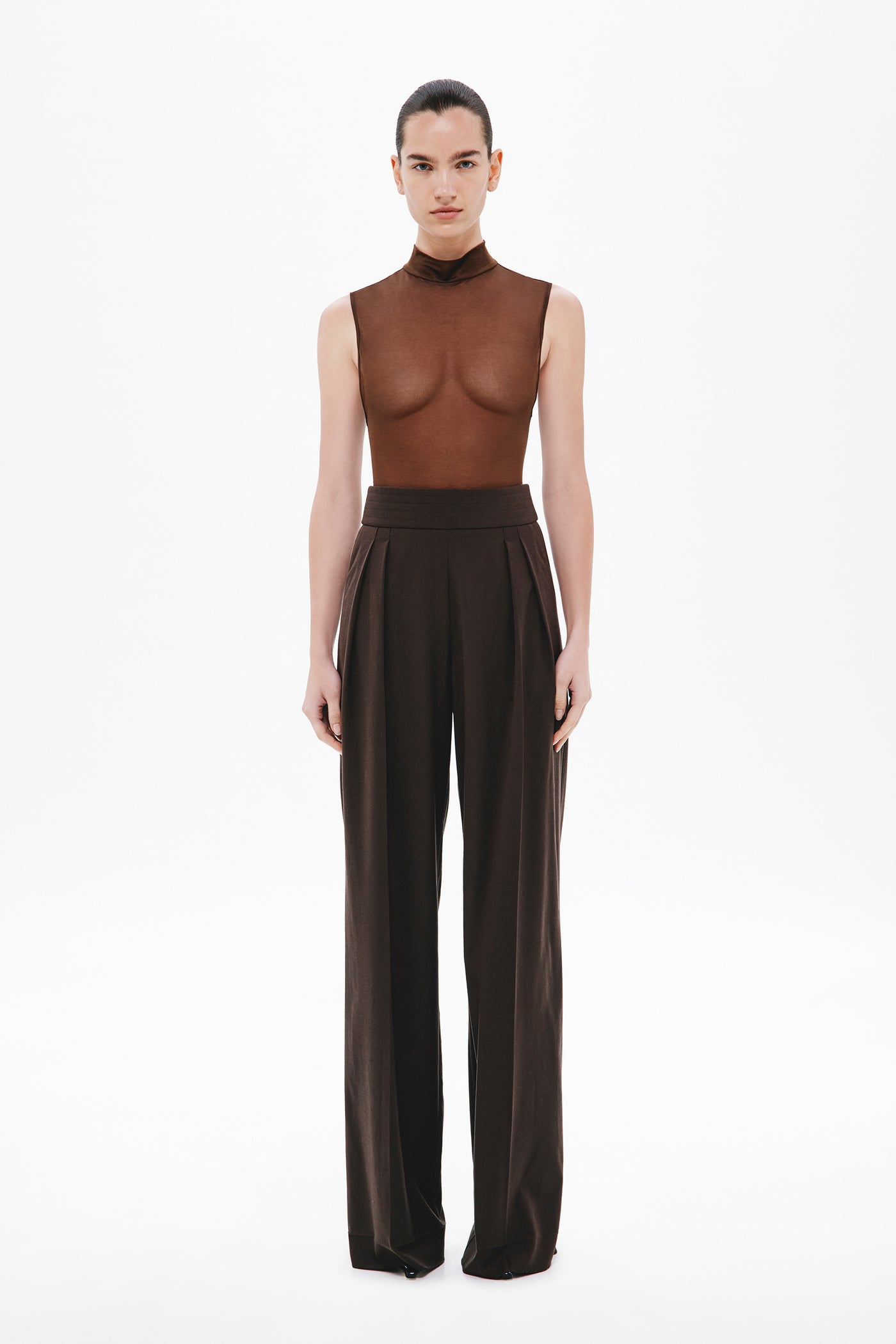 THE TWO-PLEAT SUITING PANT
