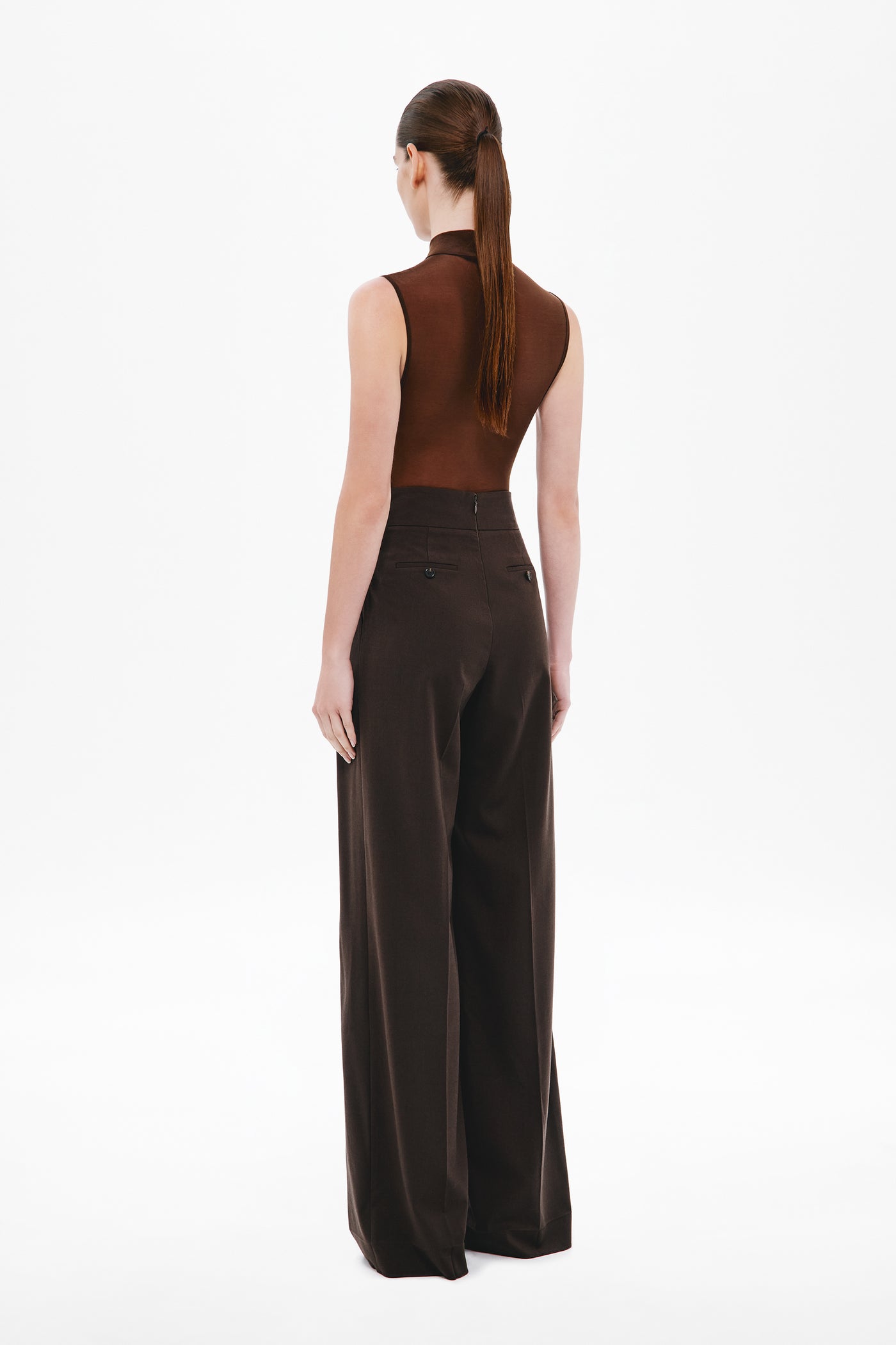 THE TWO-PLEAT SUITING PANT