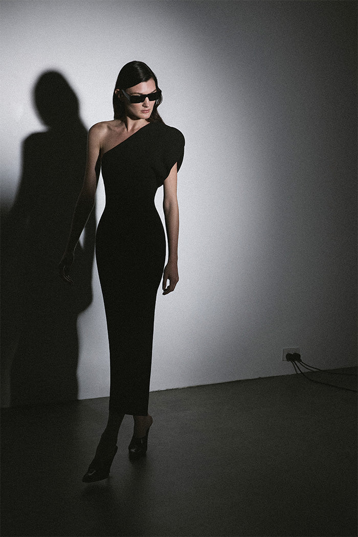 THE SCUPLTED ONE SHOULDER MIDI DRESS