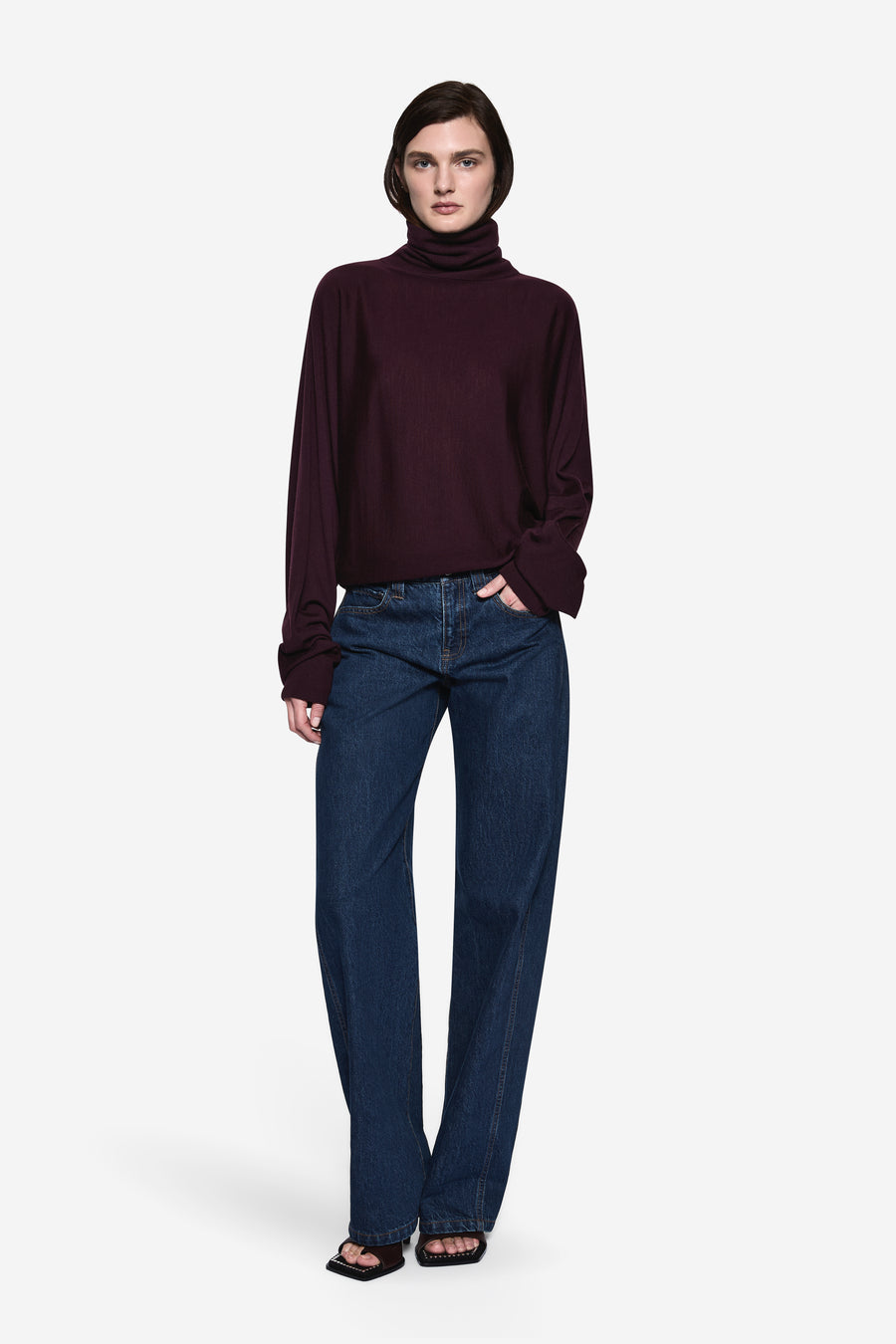 MERINO HIGH NECK SWEATER