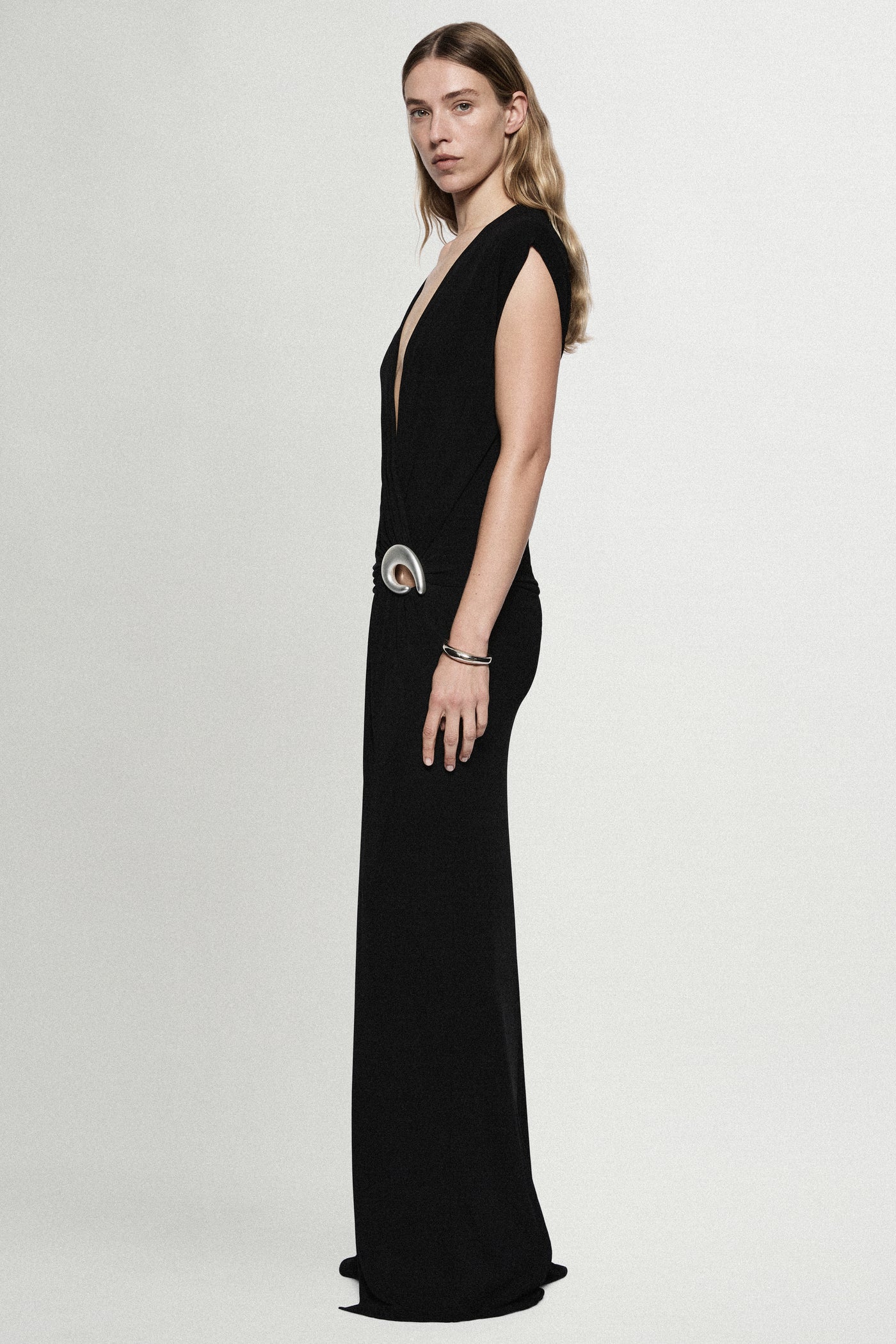 HARDWARE PLUNGE MAXI