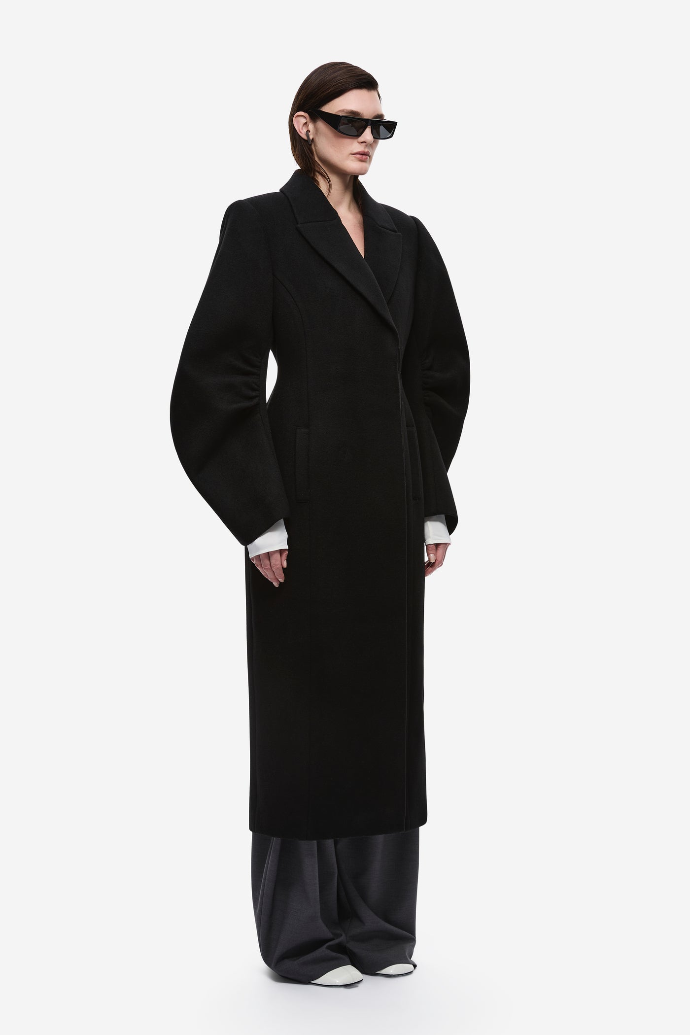 THE SCULPTED WOOL COAT