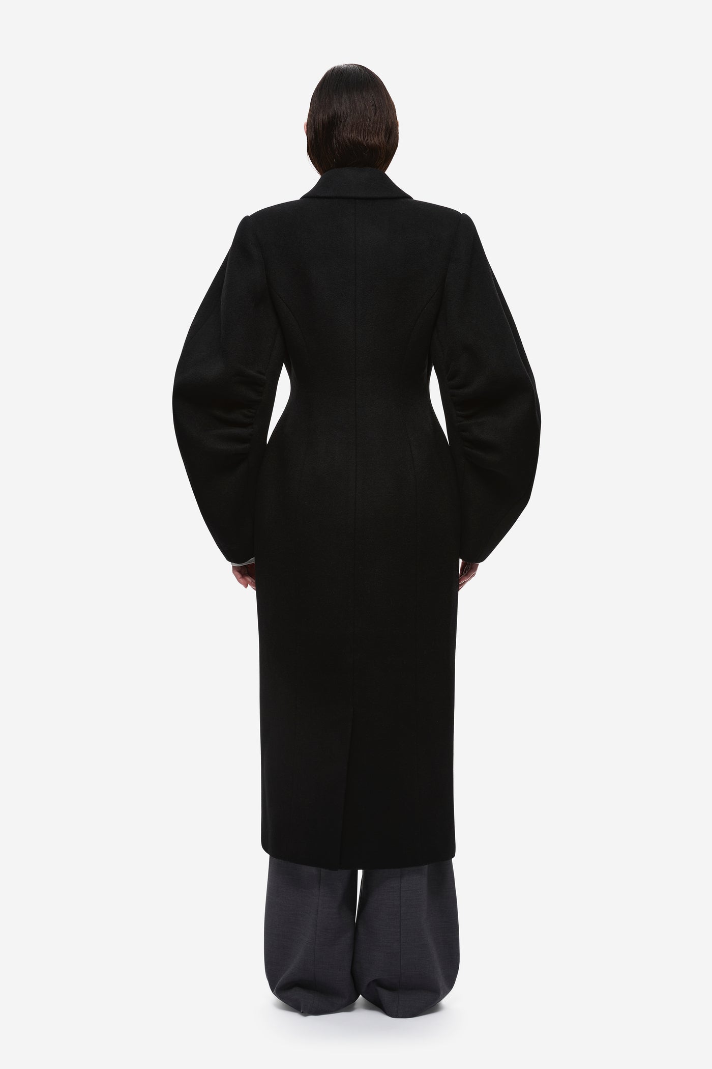 THE SCULPTED WOOL COAT