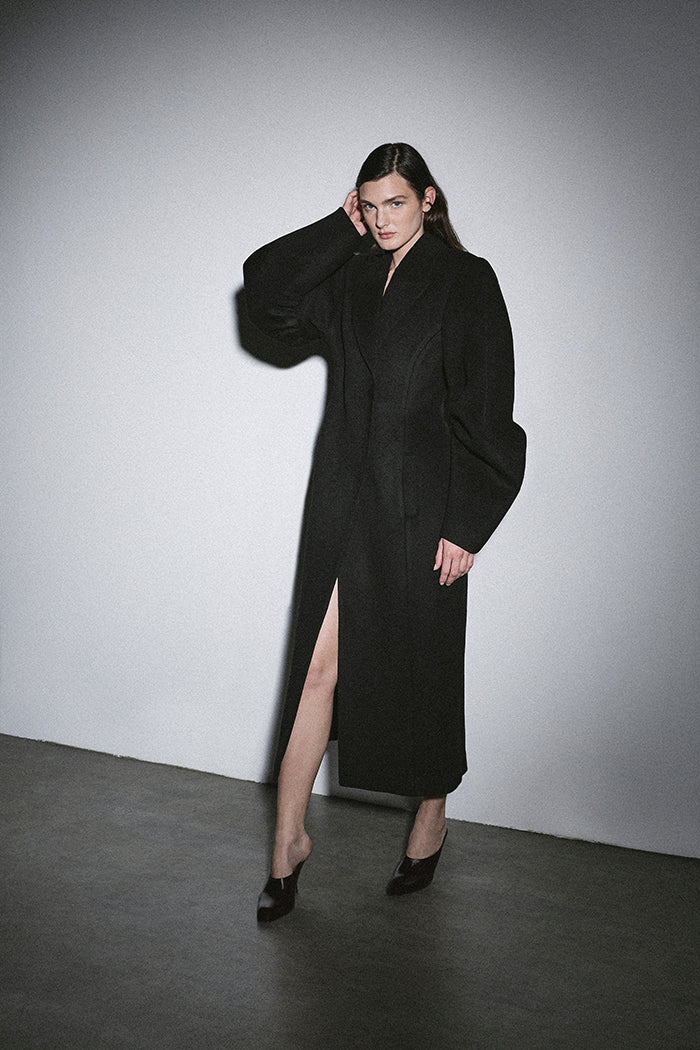 THE SCULPTED WOOL COAT